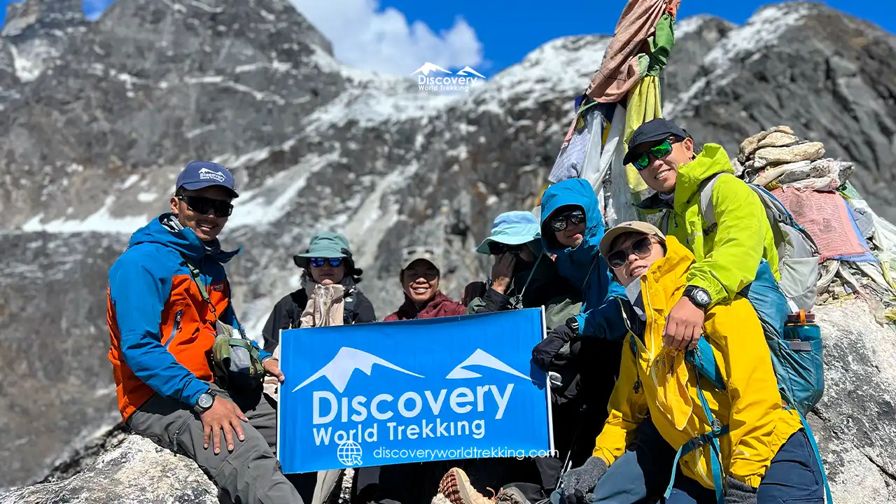 Group photo hike in top of Dingboche