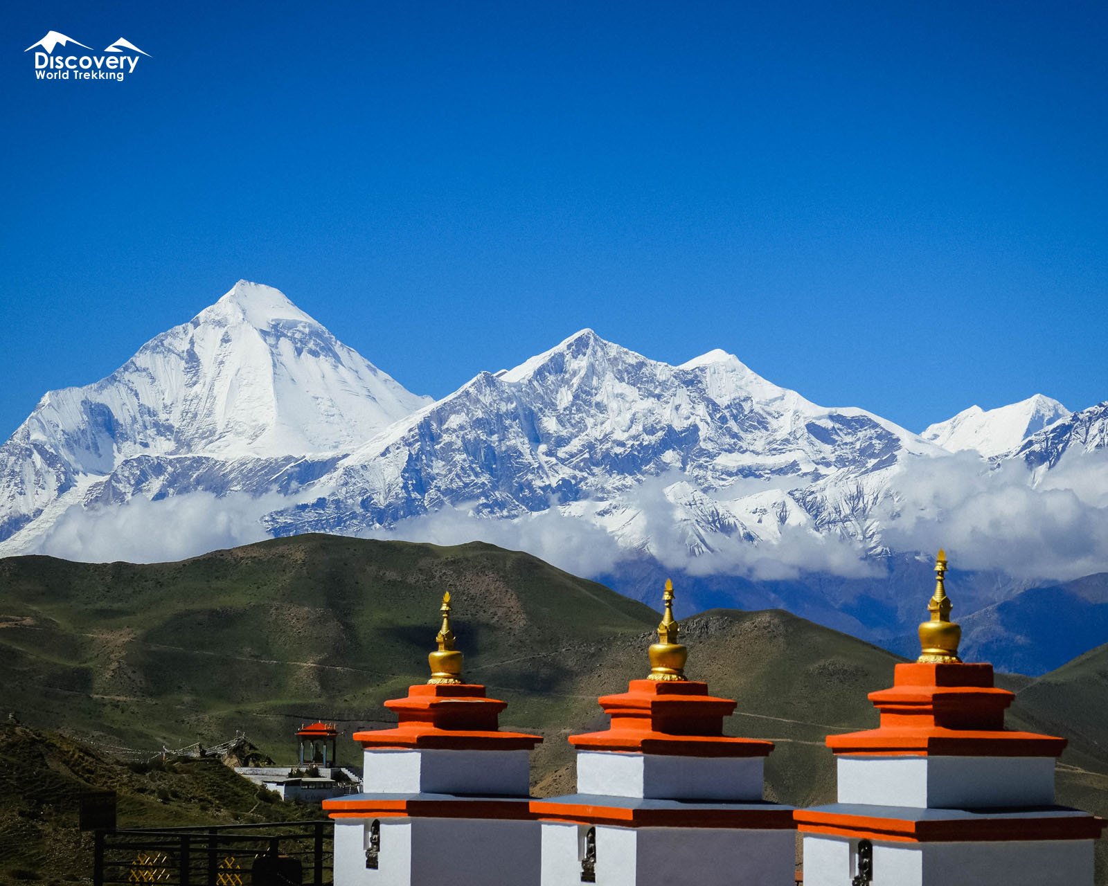 Muktinath Stupa under Nilgiri Peak
